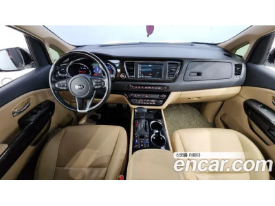 KIA Carnival 2020 г.