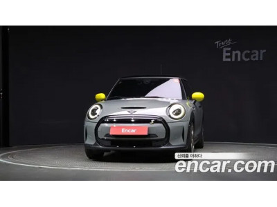 Mini Cooper 2023 г.