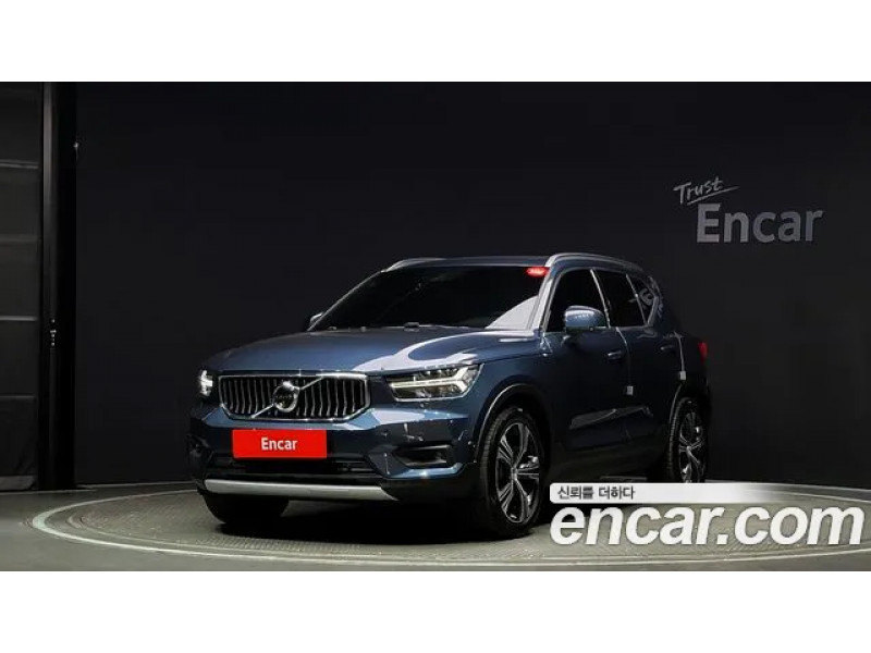 Volvo XC40 2021 г.