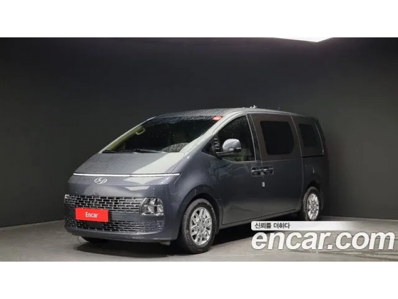Hyundai Staria 2023 г.