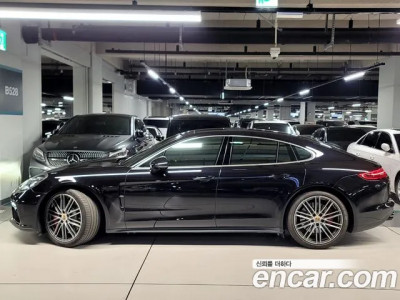 Porsche Panamera 2020 г.