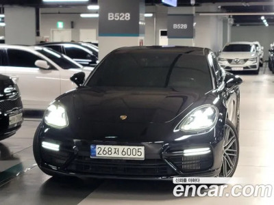 Porsche Panamera 2020 г.