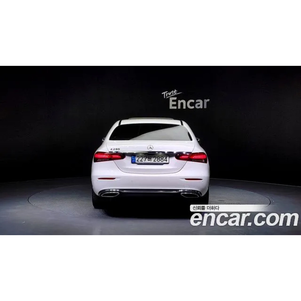 Mercedes Benz E-Class 2021 г.