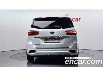 KIA Carnival 2020 г.