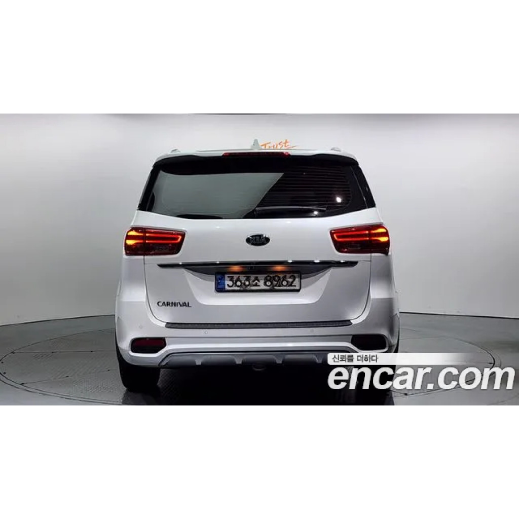KIA Carnival 2020 г.