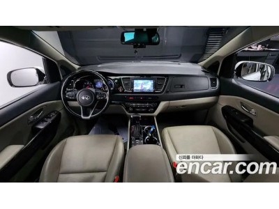KIA Carnival 2020 г.