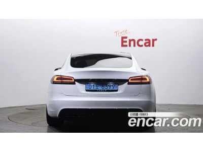 Tesla Model S 2023 г.