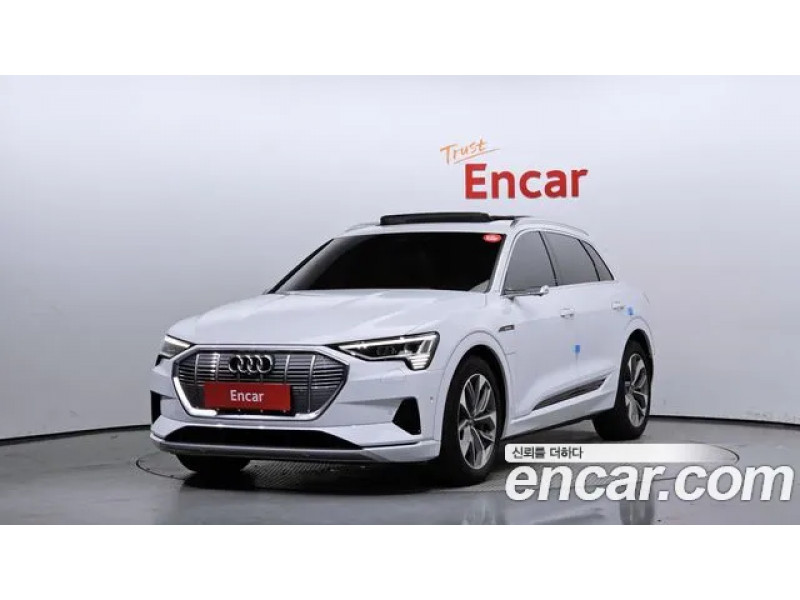 Audi E-tron 2021 г.