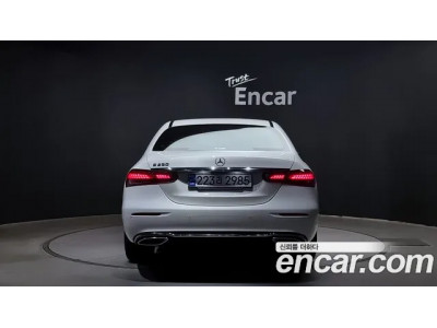 Mercedes Benz E-Class 2021 г.