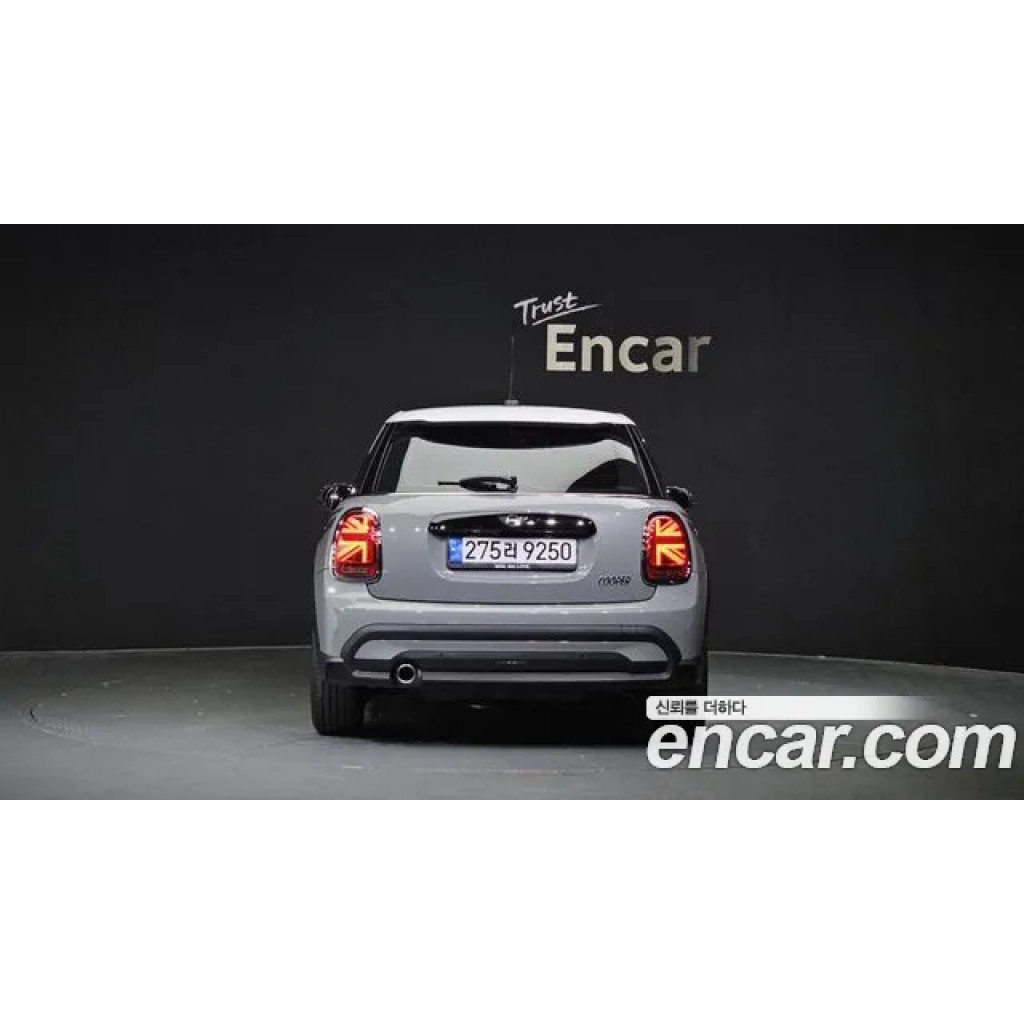 Mini Cooper 2023 г.
