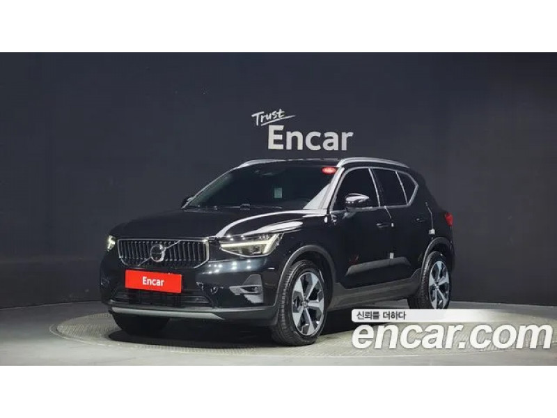 Volvo XC40 2024 г.
