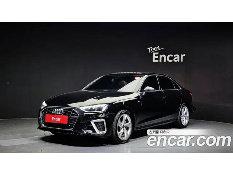 Audi A4 2022 г.