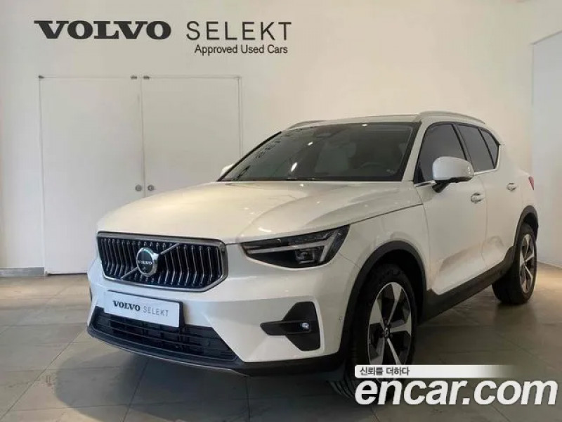 Volvo XC40 2024 г.