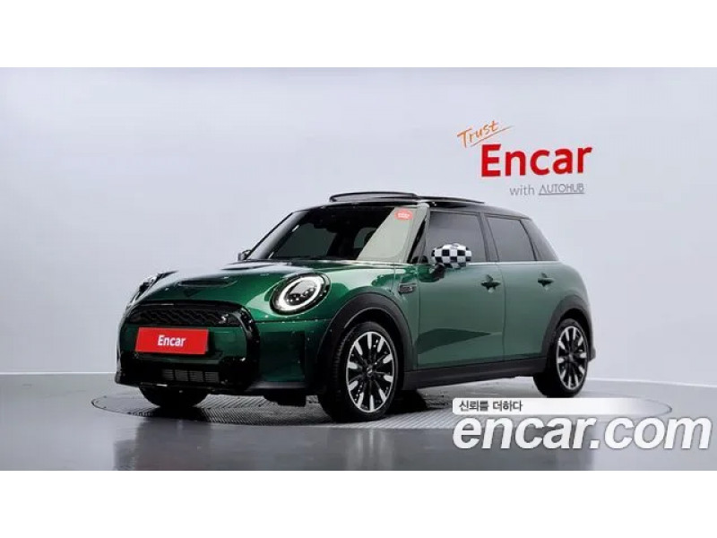Mini Cooper 2023 г.
