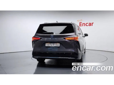 Toyota Sienna 2021 г.