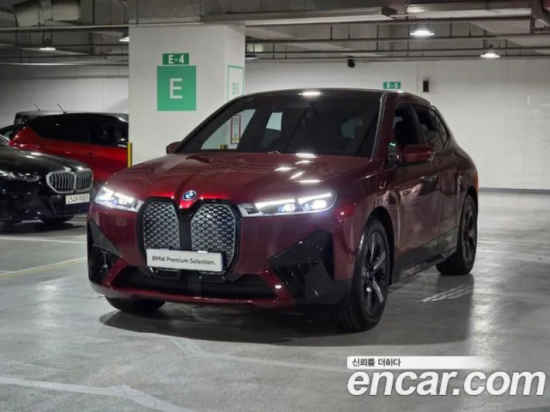 BMW iX 2023 г.