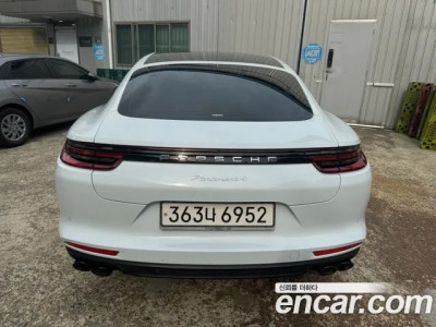 Porsche Panamera 2020 г.