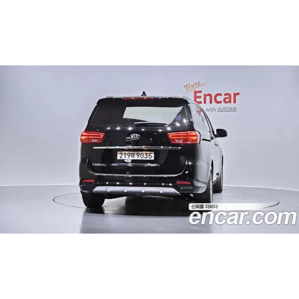 KIA Carnival 2020 г.