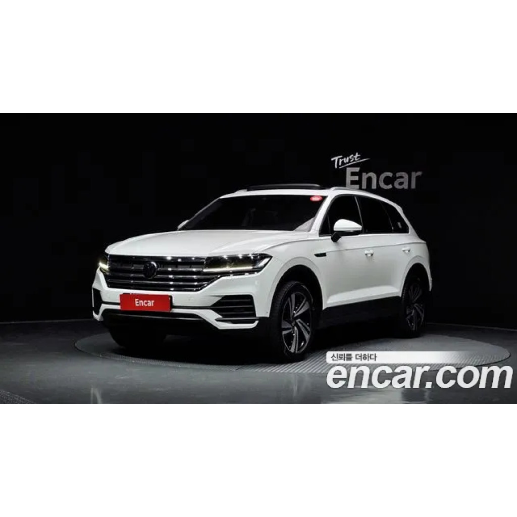 Volkswagen Touareg 2021 г.