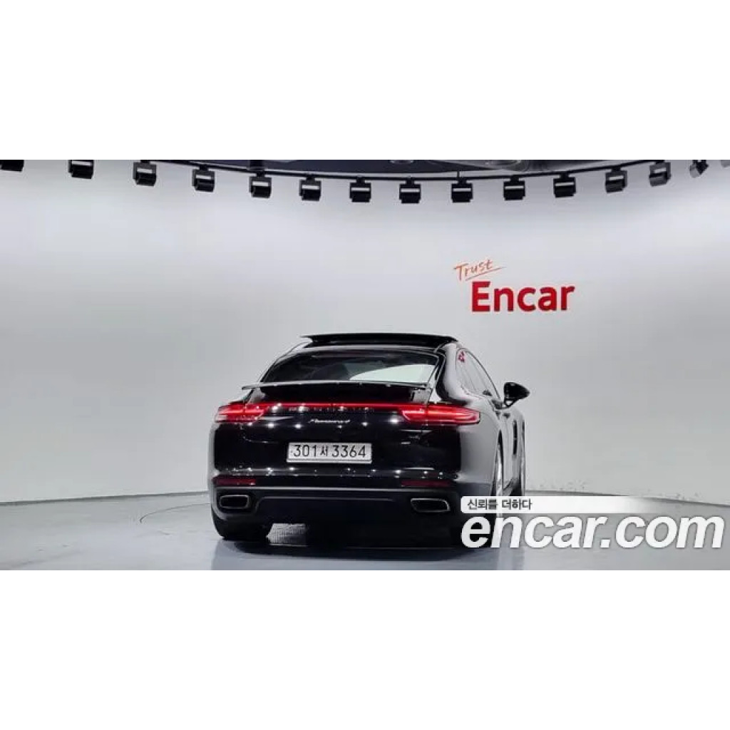 Porsche Panamera 2020 г.