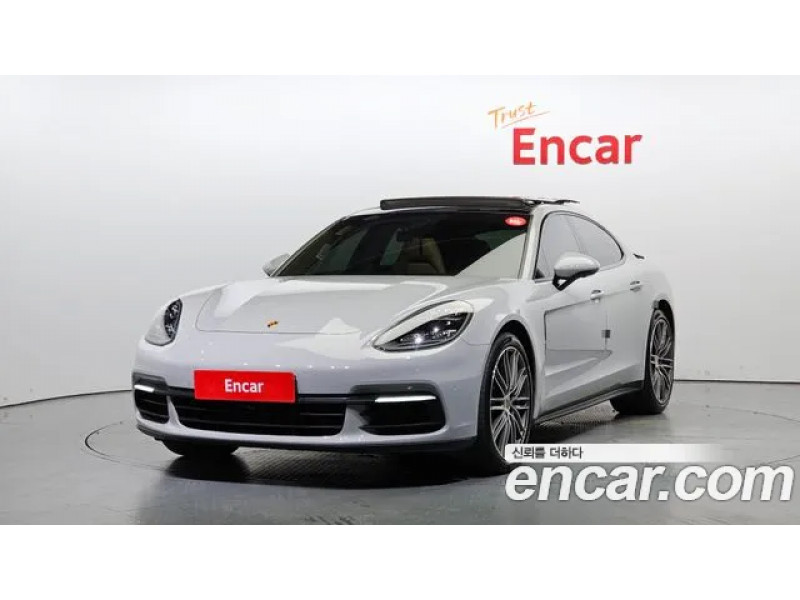 Porsche Panamera 2020 г.