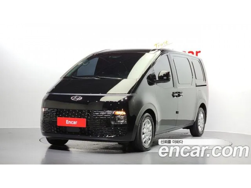 Hyundai Staria 2023 г.