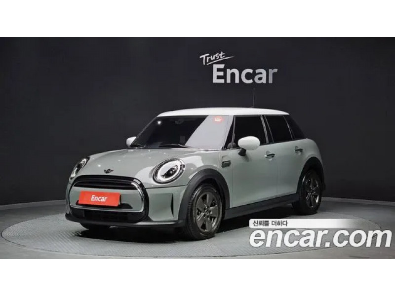 Mini Cooper 2023 г.
