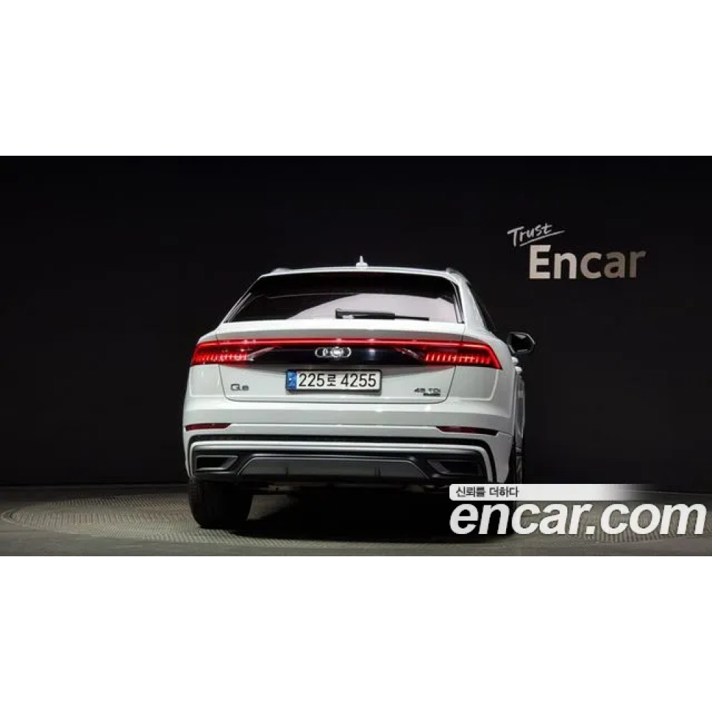 Audi Q8 2020 г.