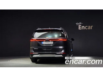 KIA Carnival 2023 г.