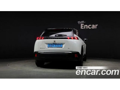 Peugeot 2008 2023 г.