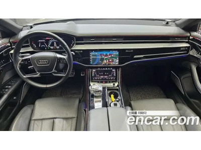 Audi A8 2021 г.