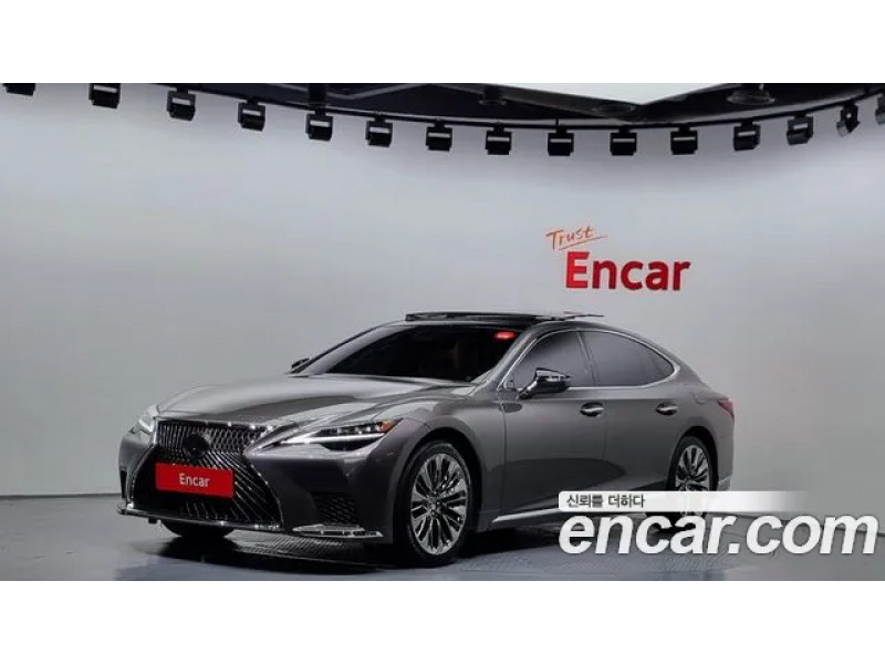 Lexus LS 2023 г.