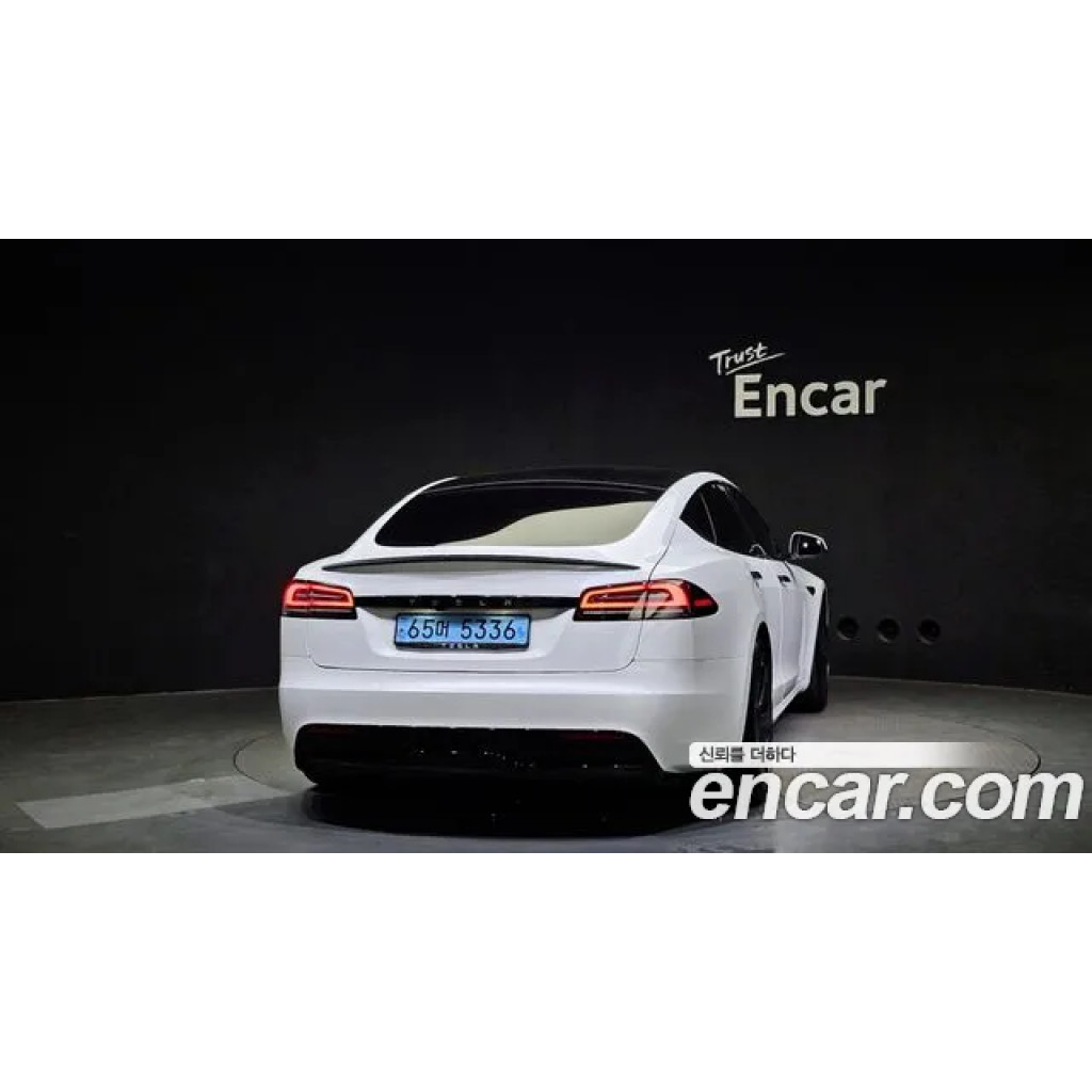 Tesla Model S 2023 г.