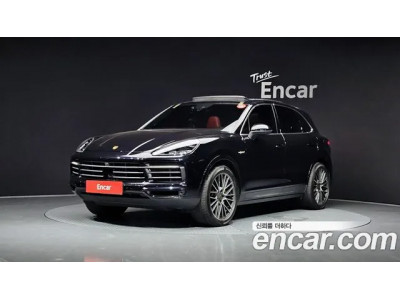Porsche Cayenne 2021 г.