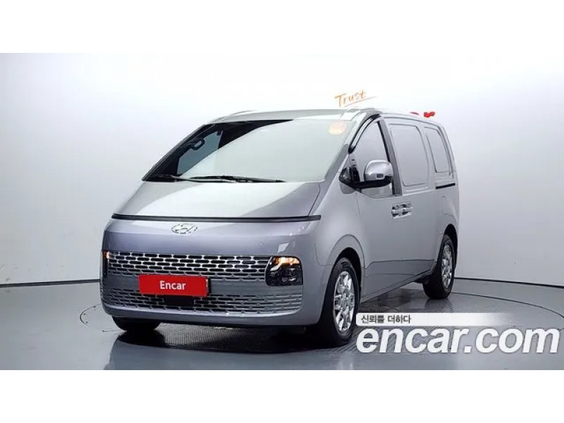 Hyundai Staria 2023 г.