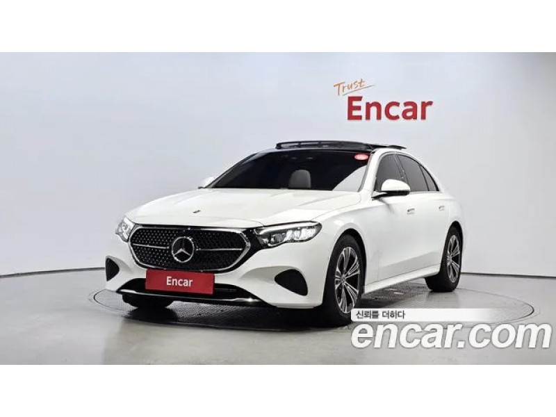 Mercedes Benz E-Class 2024 г.