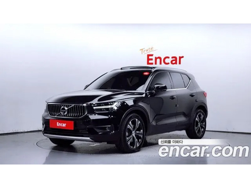 Volvo XC40 2022 г.