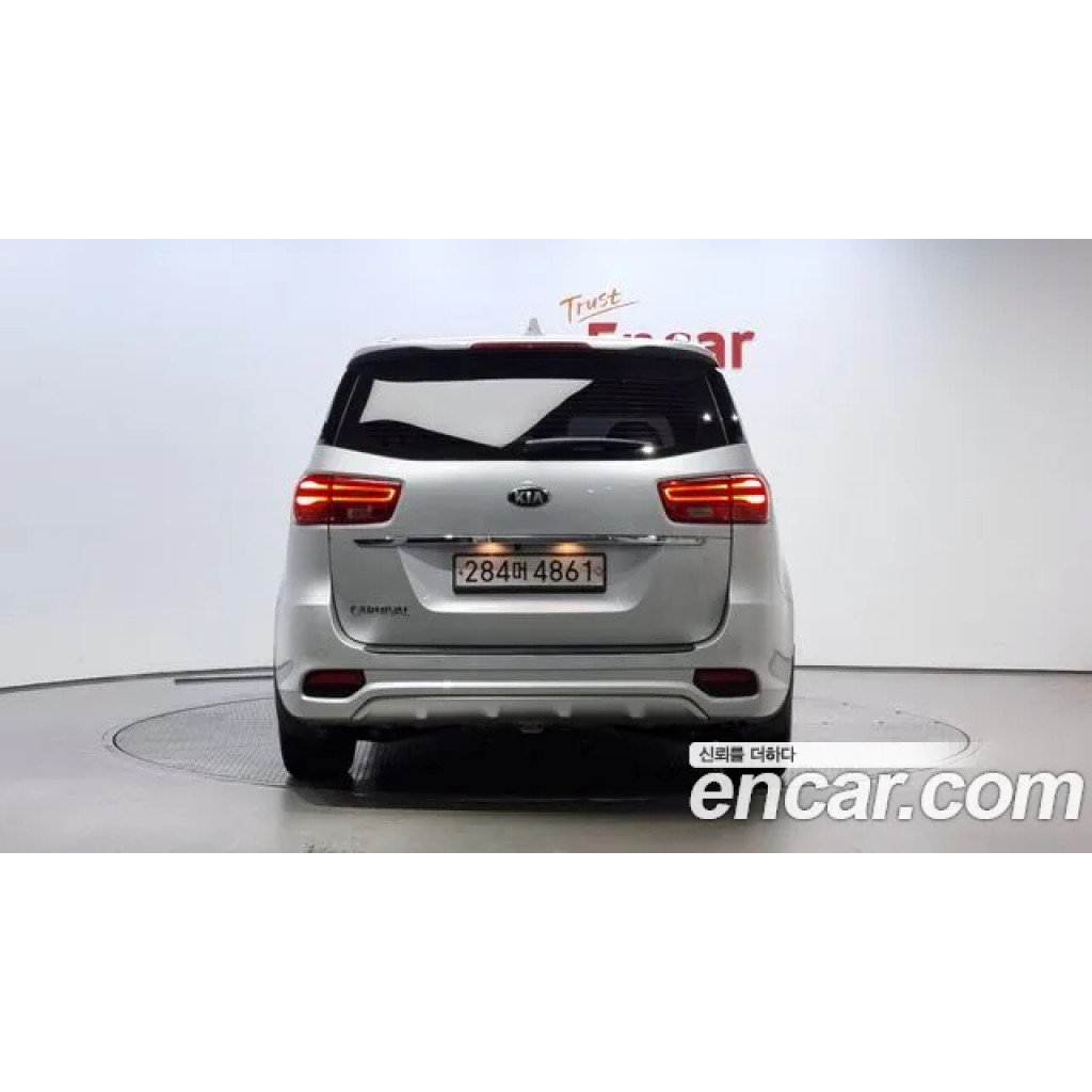 KIA Carnival 2020 г.