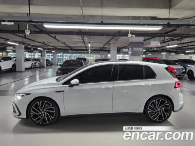 Volkswagen Golf 2024 г.