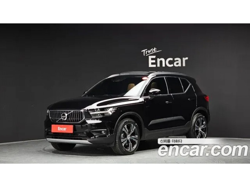 Volvo XC40 2022 г.