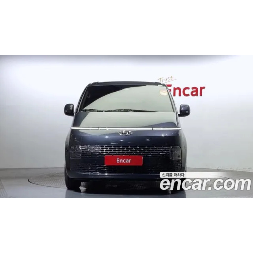 Hyundai Staria 2024 г.