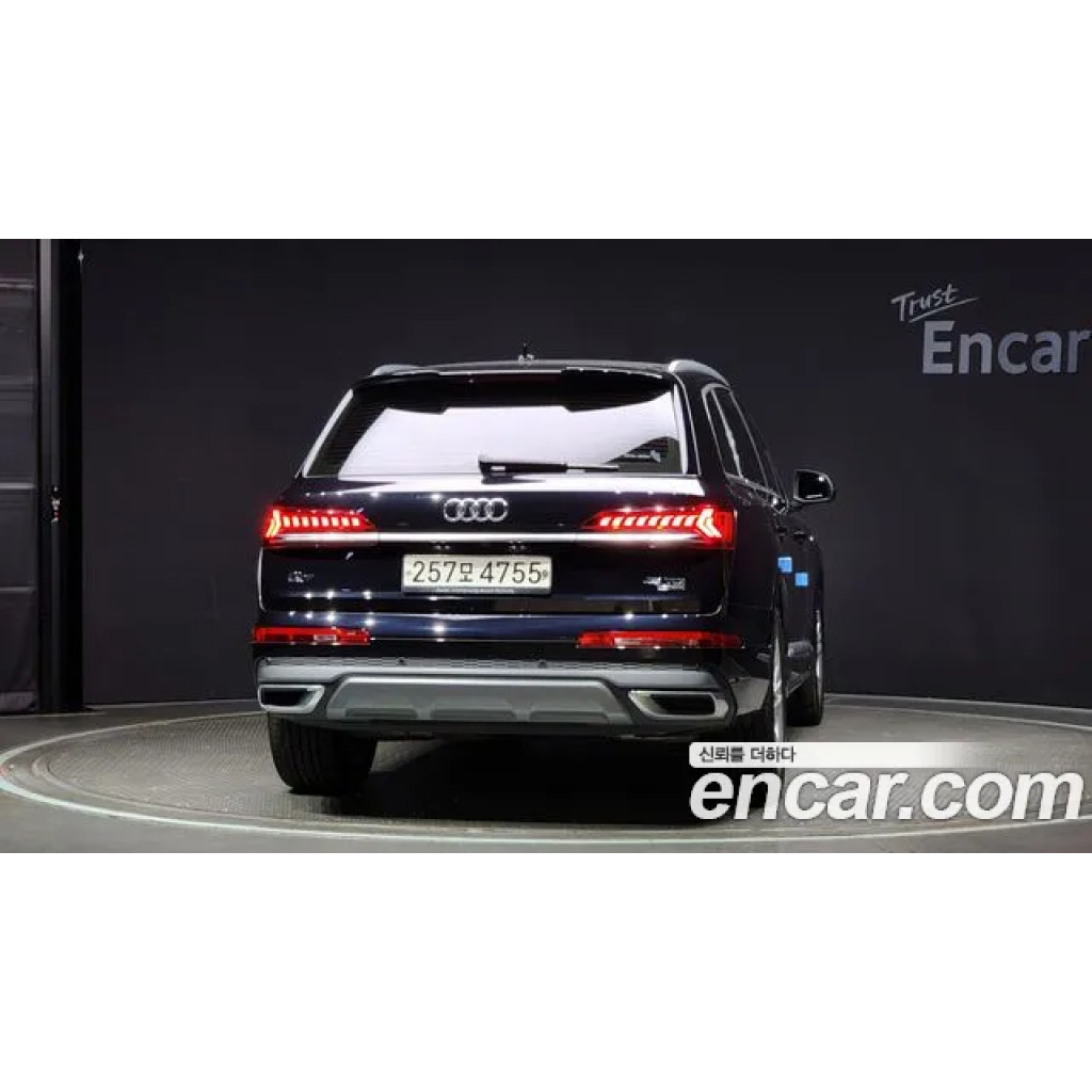 Audi Q7 2020 г.