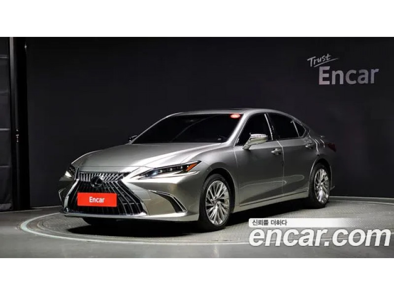 Lexus Is 2023 г.