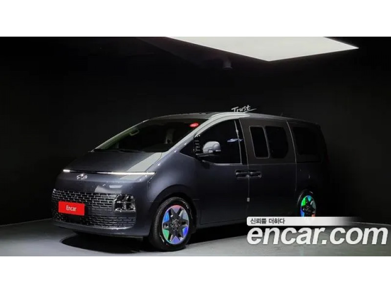 Hyundai Staria 2023 г.