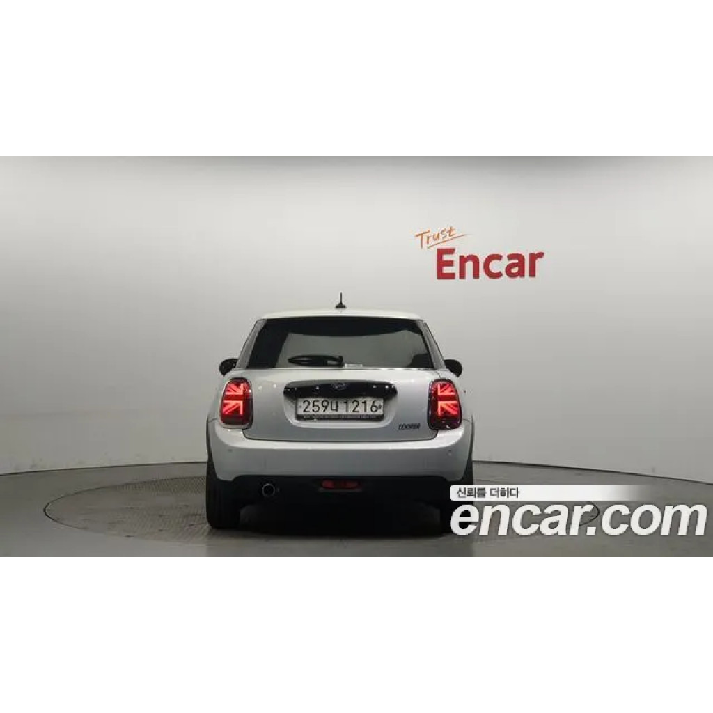 Mini Cooper 2021 г.