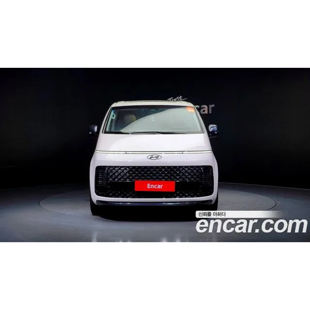 Hyundai Staria 2023 г.