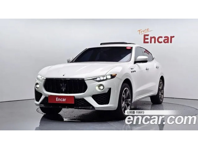 Maserati Levante 2022 г.