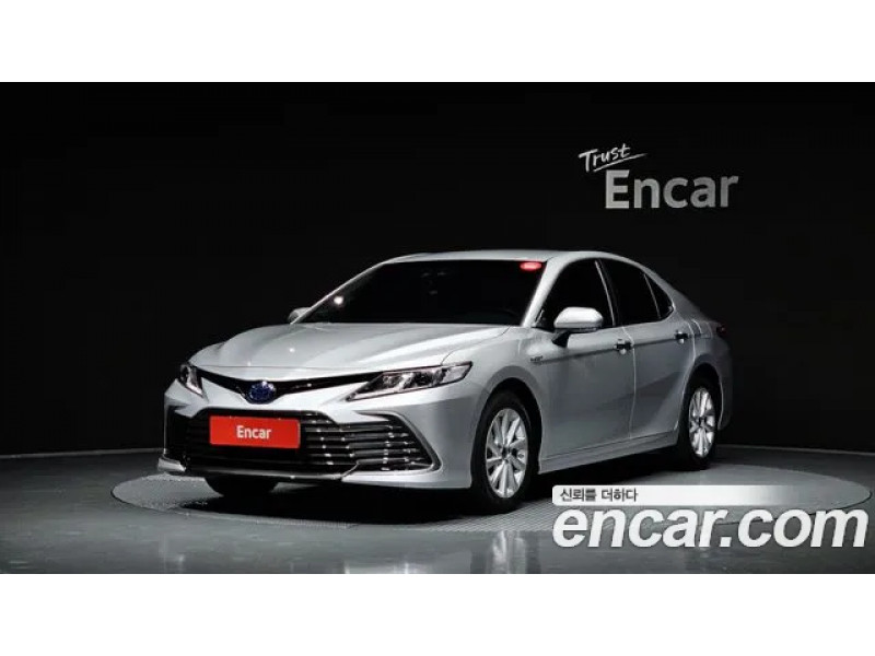 Toyota Camry 2023 г.