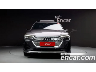 Audi E-tron 2021 г.