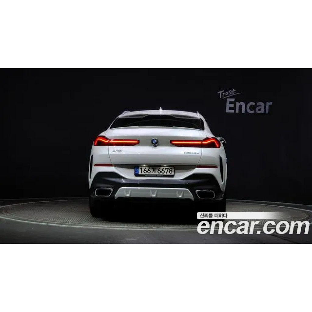 BMW X6 2021 г.